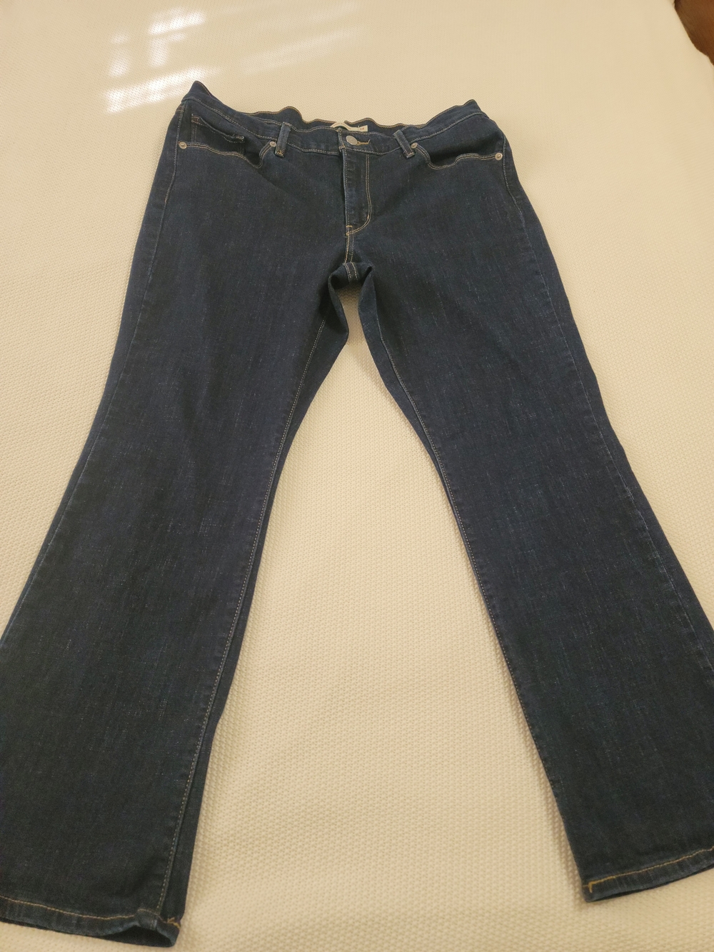 Levi's Classic Dark Blue Women's Bootcut Jeans